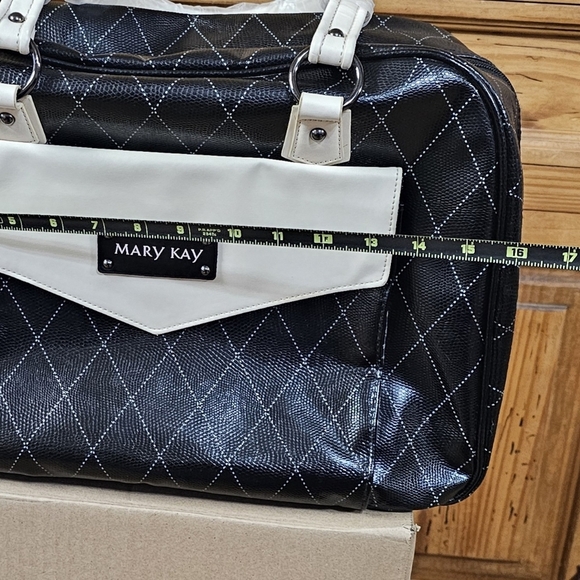 MARY KAY | EXTRA LARGE CONSULTANT DUFFLE BAG - NWOT! - Picture 13 of 16